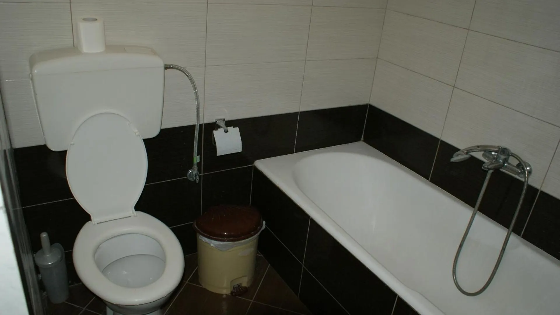 Guesthouse Bazzar Gjirokaster 0*,