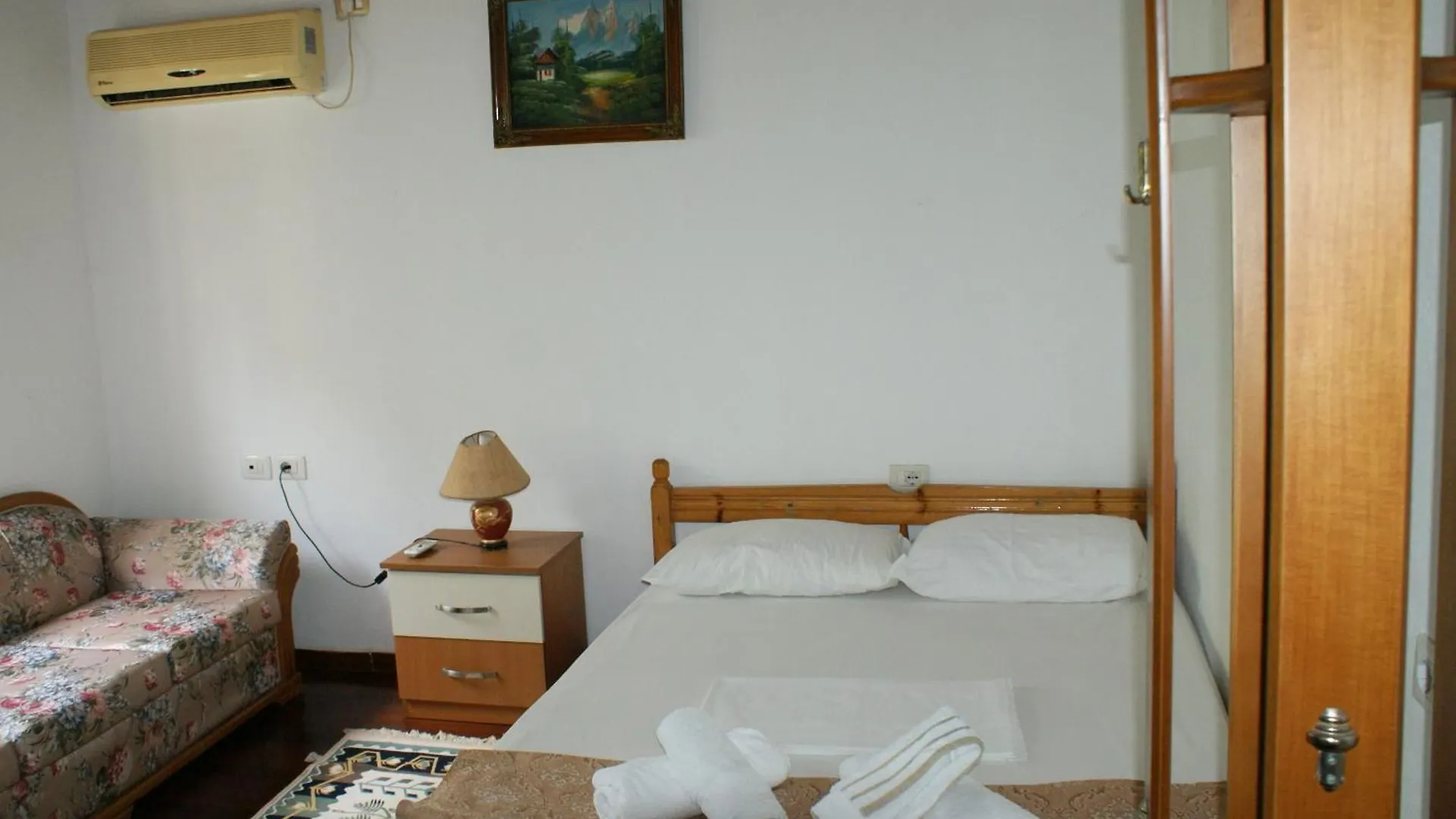 Guest house Guesthouse Bazzar Gjirokaster